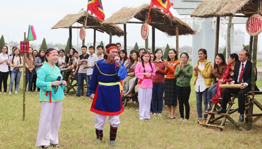 Người dân tham gia lễ hội truyền thống tại Phú Yên