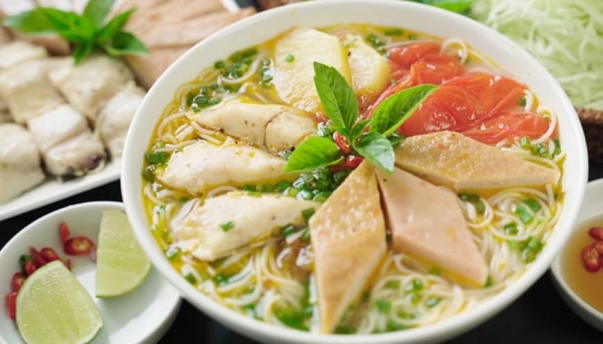 Bún sứa là đặc sản mà ai cũng phải nếm thử