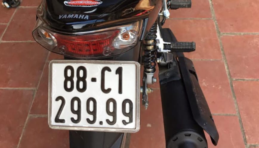Xe máy biển 88 với tứ quý 9