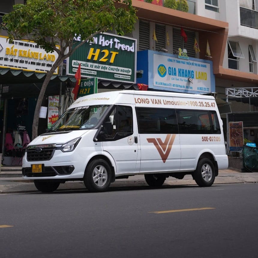 Giá vé phải chăng tuỳ theo từng chặng và từng loại xe