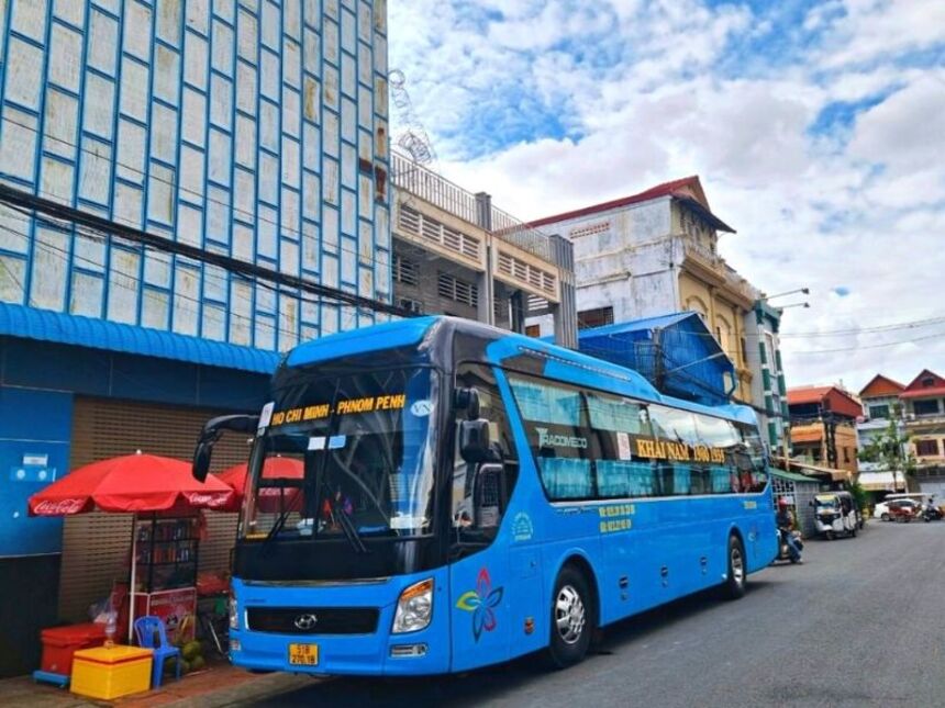 Làm thế nào để liên hệ và đặt xe Khải Nam thành công