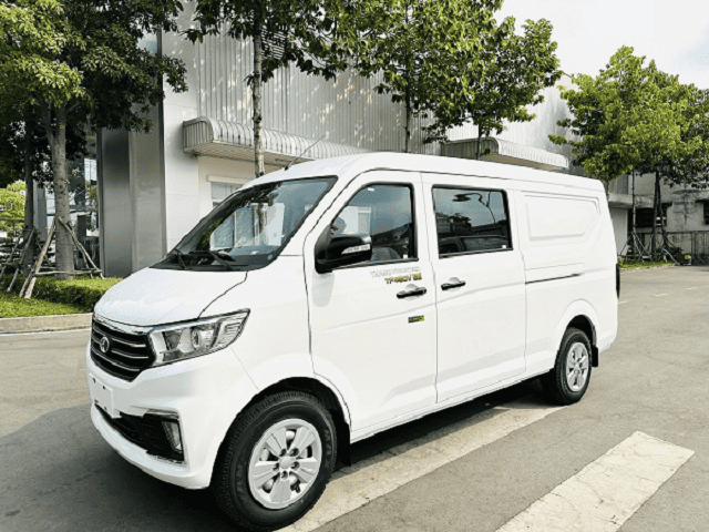Ngoại thất mạnh mẽ trông cực khỏe của dòng xe Van 5 chỗ