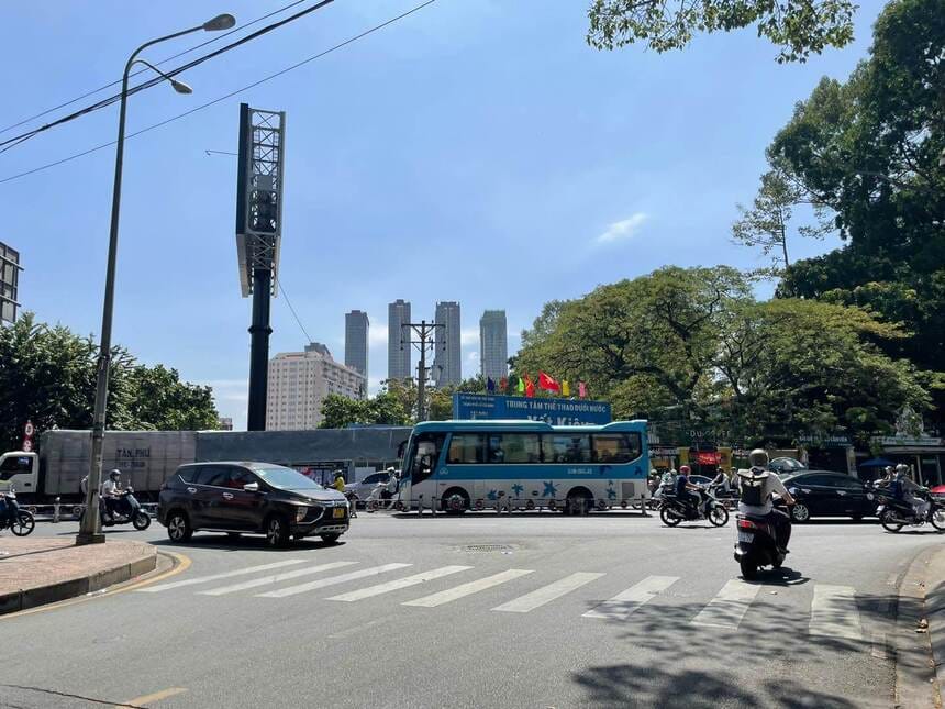 Nhà xe Cúc Phương quận 5 nổi bật tại trung tâm sôi động của thành phố Hồ Chí Minh
