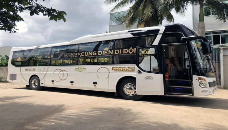 Trải nghiệm cung điện di động với đầy đủ tiện ích trên xe Limousine Long Vân