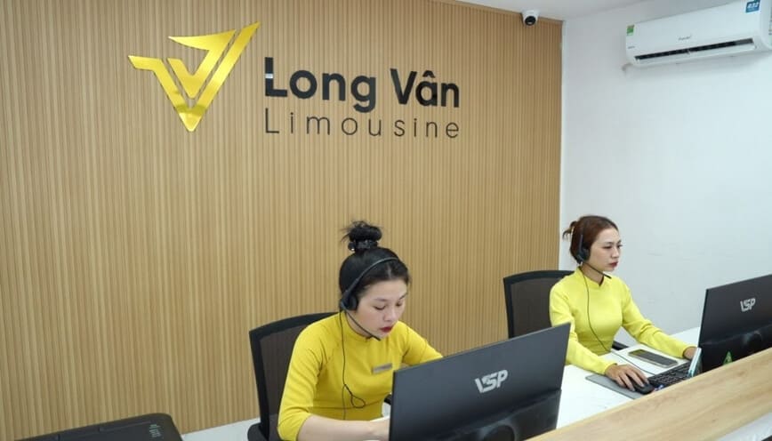 Đội ngũ nhân viên chăm sóc khách hàng của Long Vân