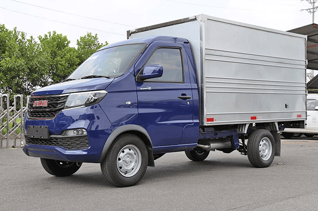 SRM T20 nổi bật với khối động cơ cực kì mạnh mẽ