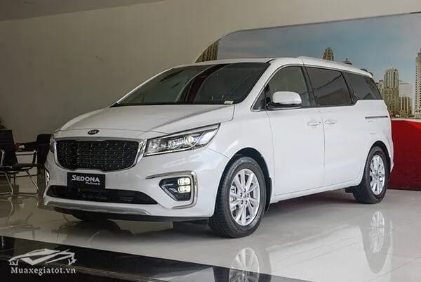 alt: So sánh giá xe Kia Sorento cũ và Kia Carnival cũ trên thị trường
