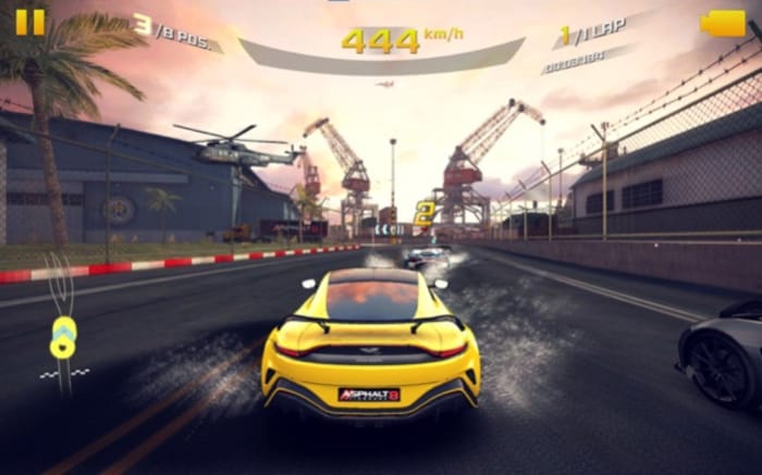 Asphalt 8 cung cấp đa dạng các loại siêu xe