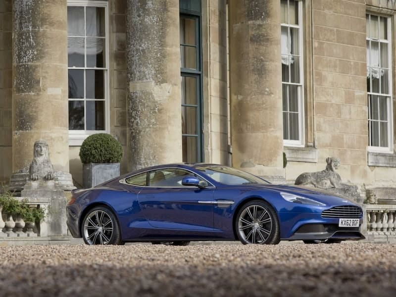 Aston Martin Vanquish – biểu tượng sang trọng và mạnh mẽ của xe ô tô đẹp nhất thế giới