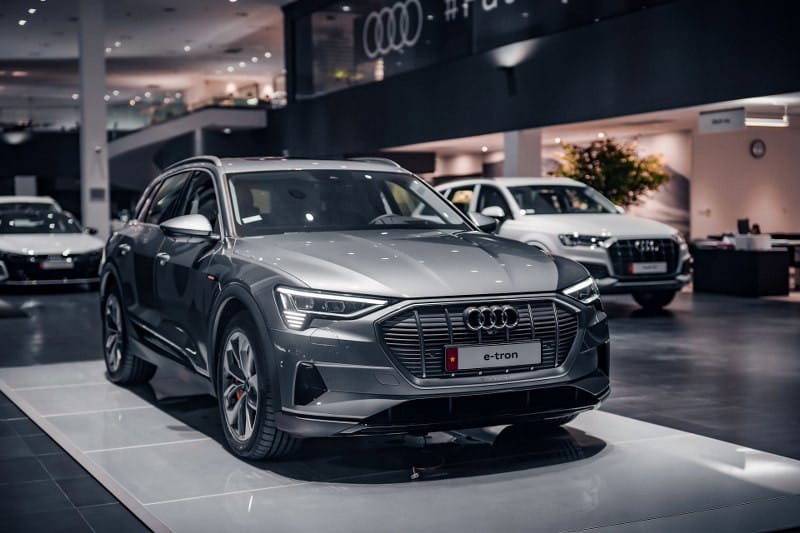 Audi e-tron SUV điện: Xe ô tô Audi không khí thải