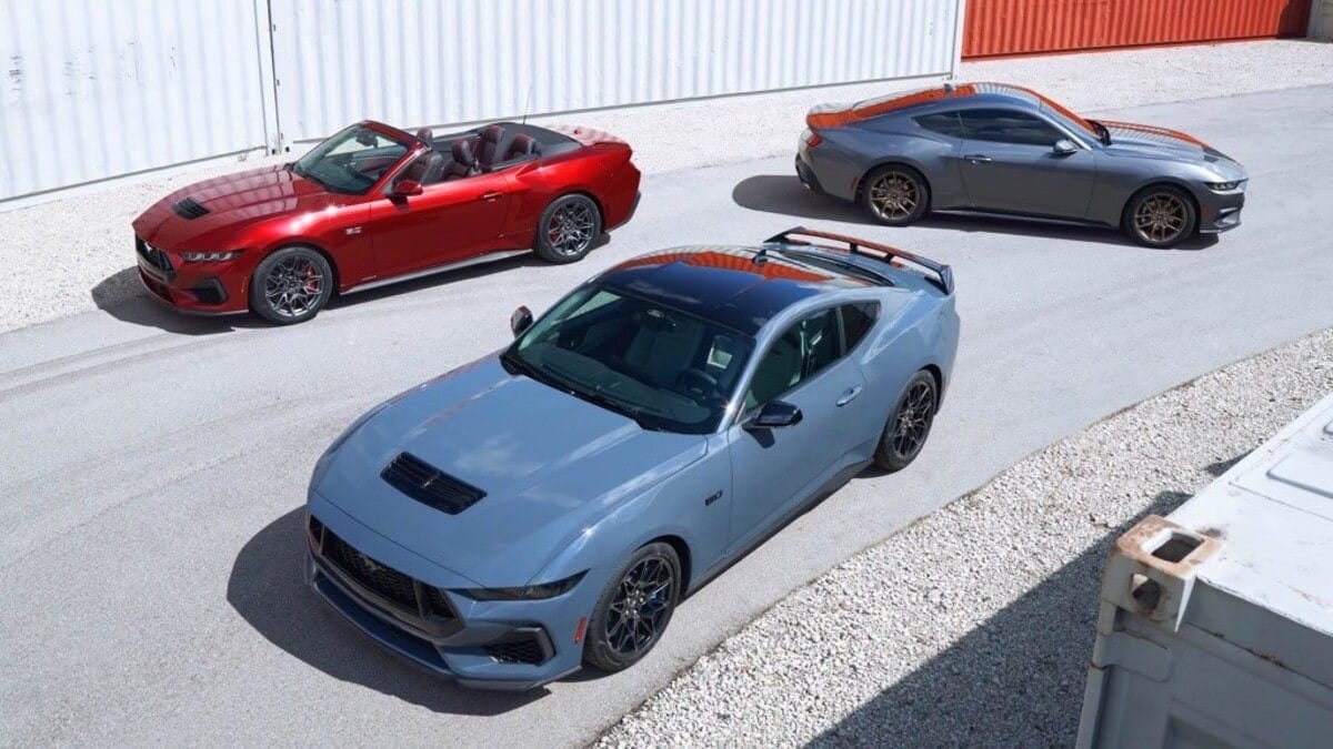 Bảng giá dự kiến các phiên bản Ford Mustang GT tại Việt Nam, cập nhật chi tiết các mức giá xe Mustang GT.