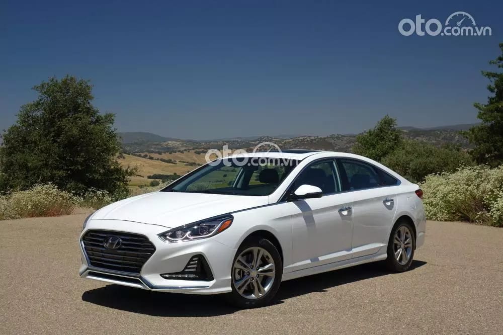 Báo giá xe Hyundai Sonata tại thị trường Việt Nam trước khi ngừng phân phối