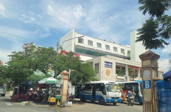 Bến xe khách Vĩnh Long rộng rãi