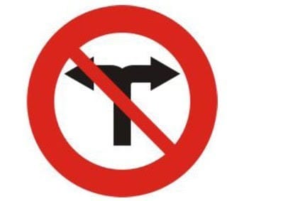 Biển báo 137 cấm rẽ trái và rẽ phải tại nút giao