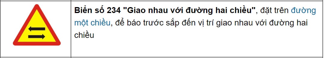 Biển báo nguy hiểm đường có cầu vòng, cần sự chú ý cao độ khi điều khiển xe tải van.