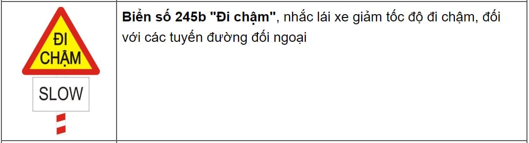 Biển báo nguy hiểm đường có dải phân cách, cần sự chú ý cao độ khi điều khiển xe tải van.