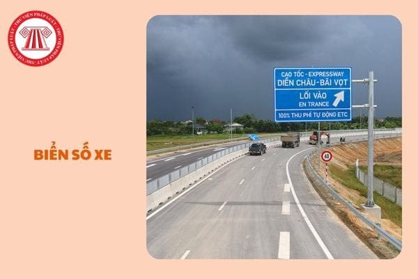 Biển số xe 11 Cao Bằng được gắn trên xe tải van, phản ánh quy định mới về ký hiệu địa phương