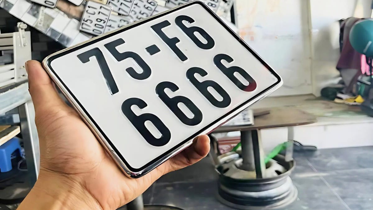 Biển số xe có số 75, mang ý nghĩa may mắn và phát triển trong văn hóa dân gian Việt Nam.