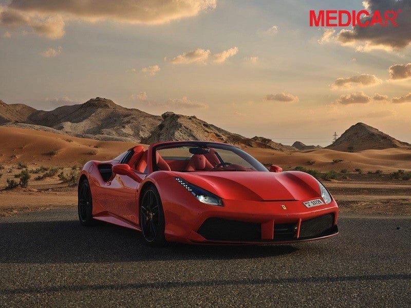 Biểu tượng ngựa chồm trên mẫu xe Ferrari thể thao