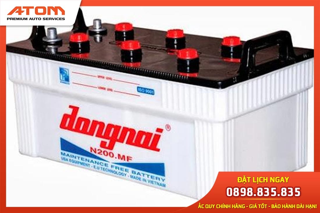 Bình ắc quy nước Pinaco được sản xuất tại Việt Nam, đại diện cho sản phẩm nội địa chất lượng cao