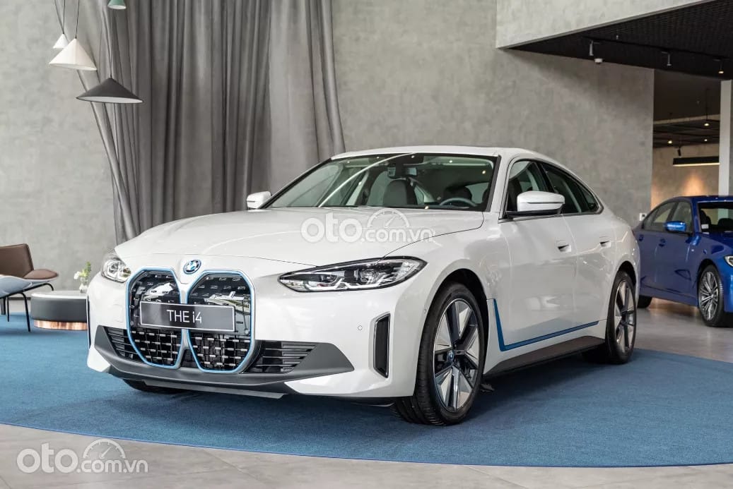 BMW i4, Gran Coupe điện với thiết kế thể thao và hiệu suất cao