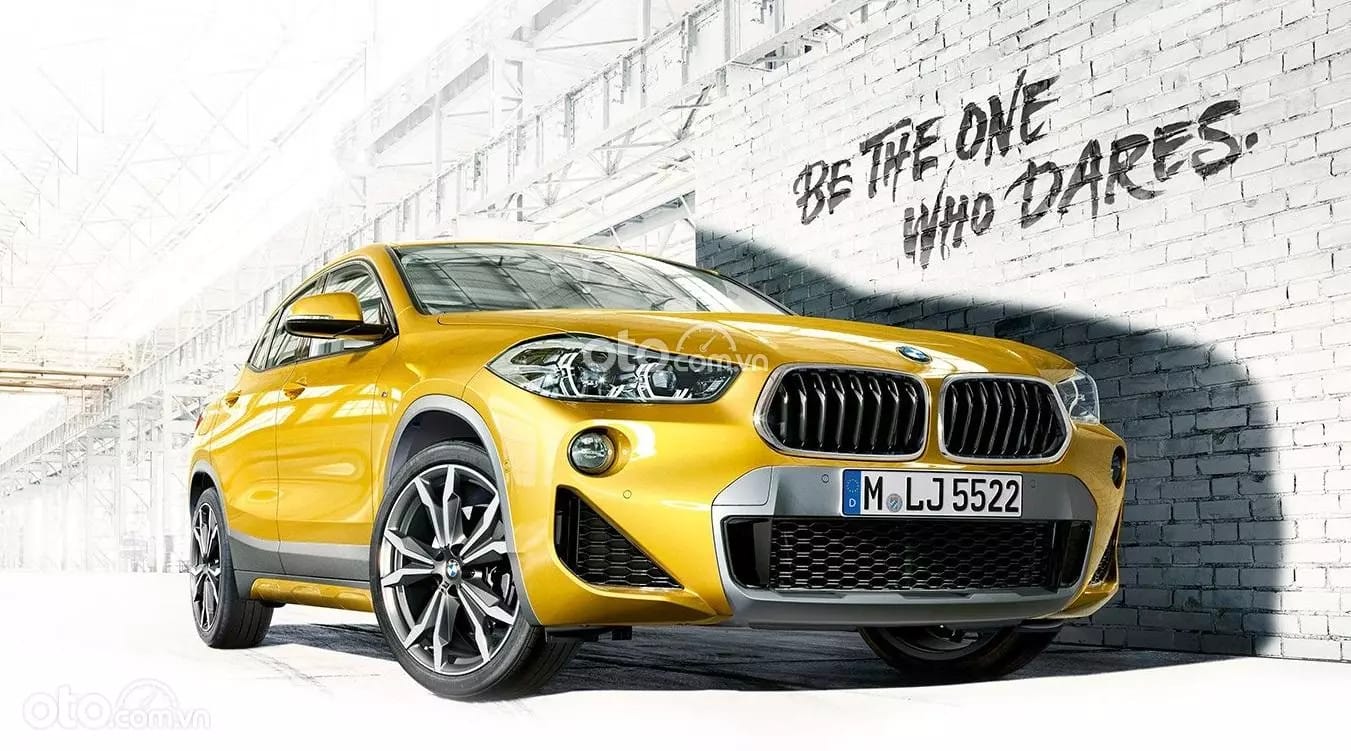 BMW X2 màu vàng tại Việt Nam