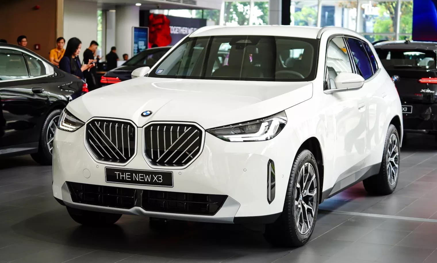 BMW X3 SUV hạng trung