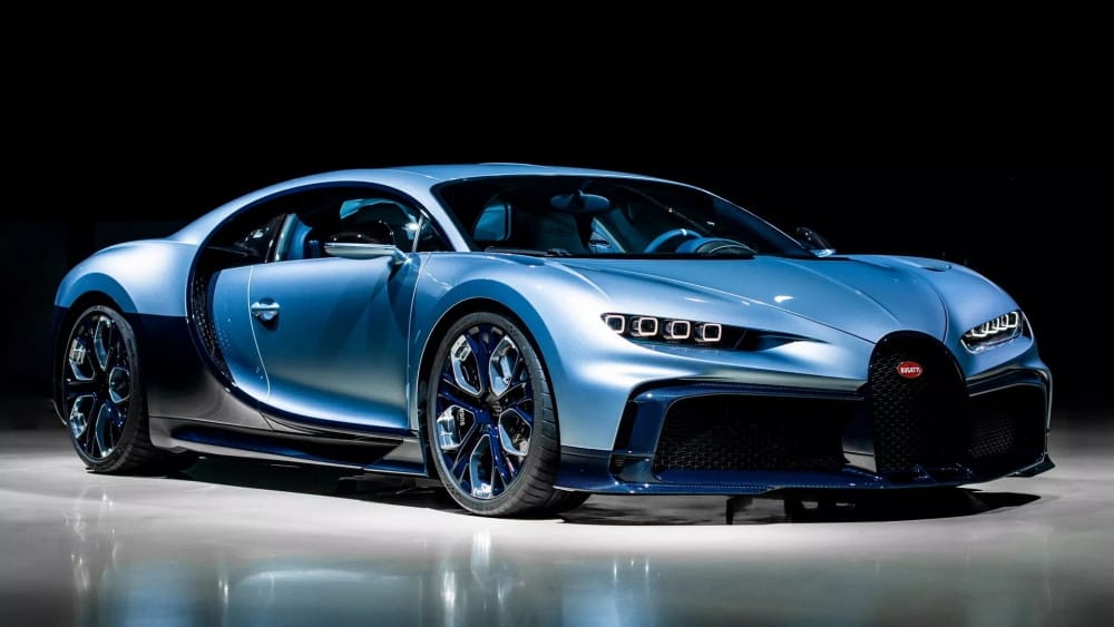 Bugatti Chiron Profilée màu bạc, chiếc hypercar độc nhất vô nhị, đại diện cho những xe ô tô mắc nhất thế giới.