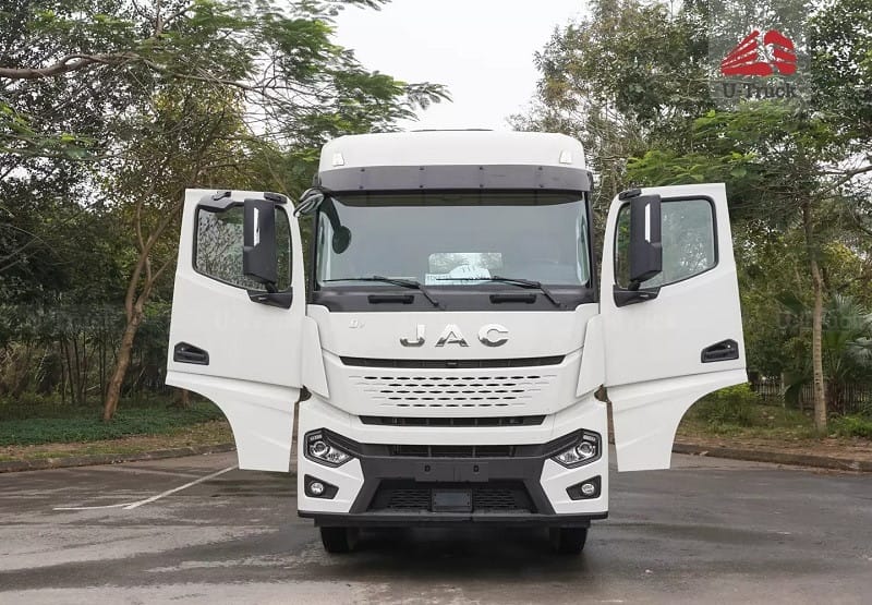 Cabin xe tải A5 với thiết kế hiện đại, tiện nghi cho người lái