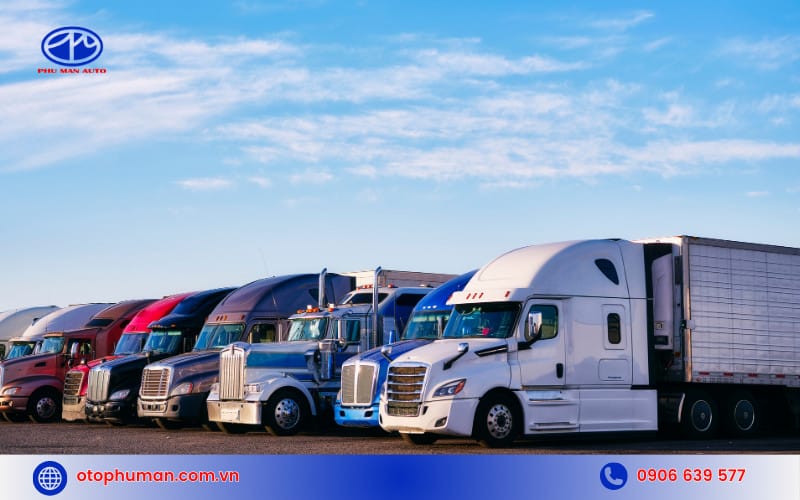 Các loại xe tải và xe khách kinh doanh vận tải bắt buộc phải dán phù hiệu theo quy định hiện hành