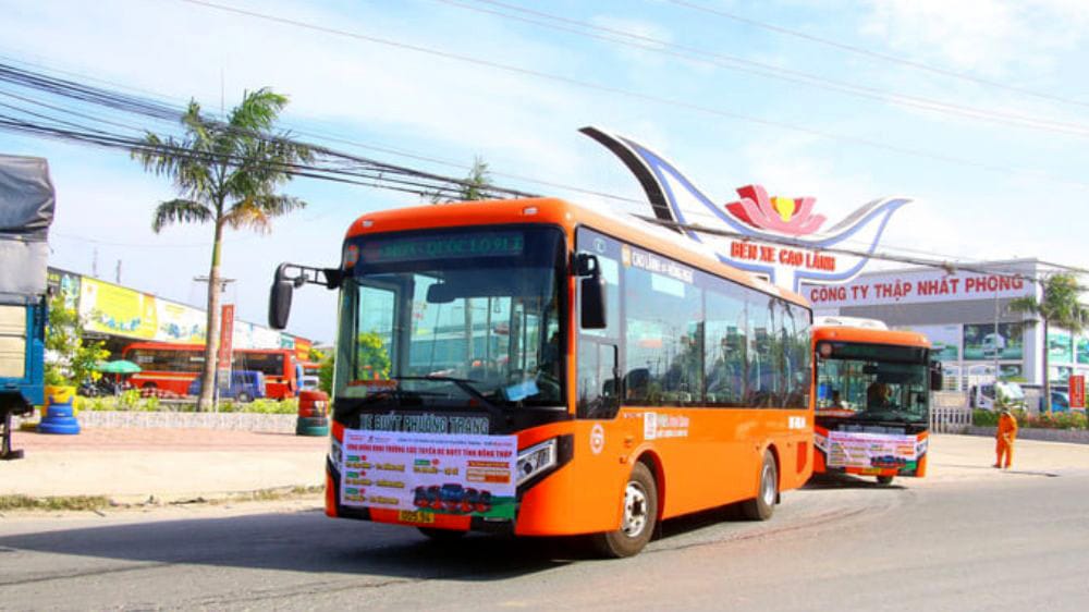 Các tuyến xe buýt nội tỉnh hoạt động sầm uất tại bến xe Cao Lãnh