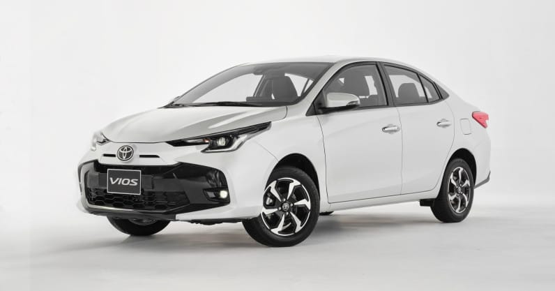 Cảm biến sau trên Vios số sàn, hỗ trợ đỗ xe an toàn
