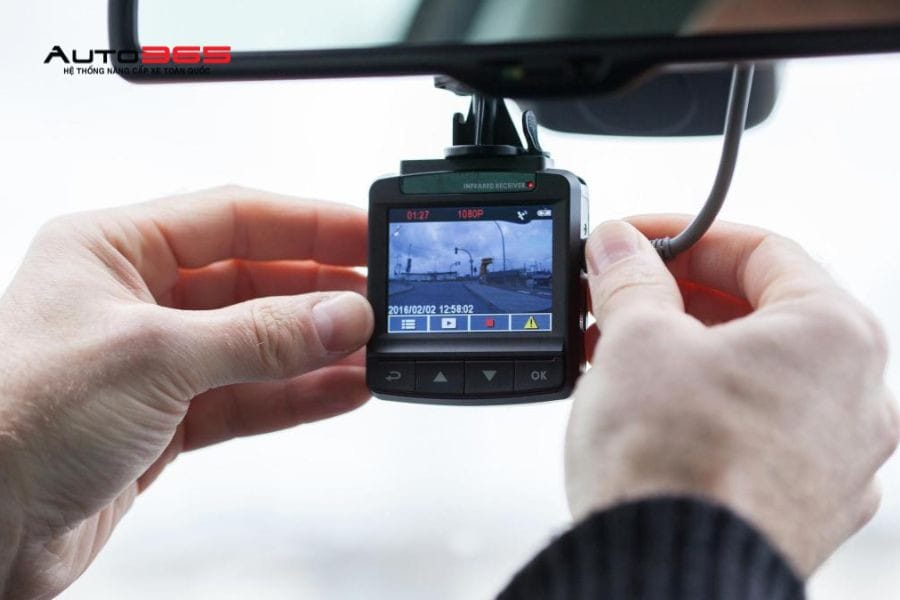 Camera hành trình giúp xem lại hình ảnh sắc nét trên màn hình lớn