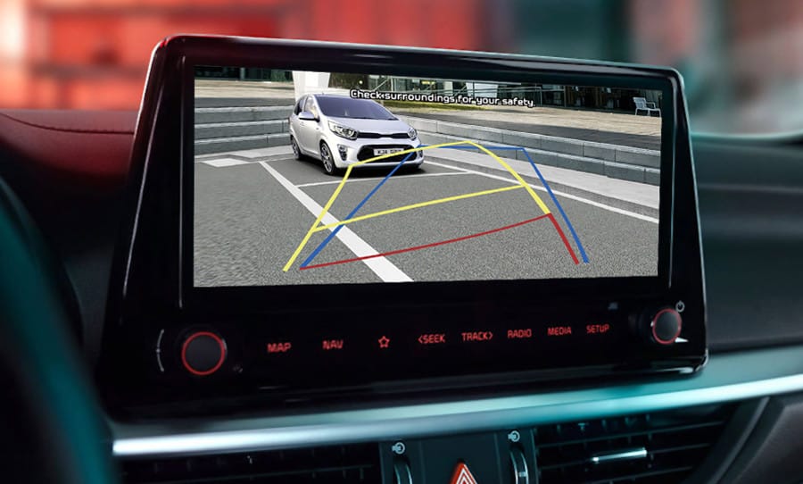 Camera lùi tích hợp trên Kia K3 mới