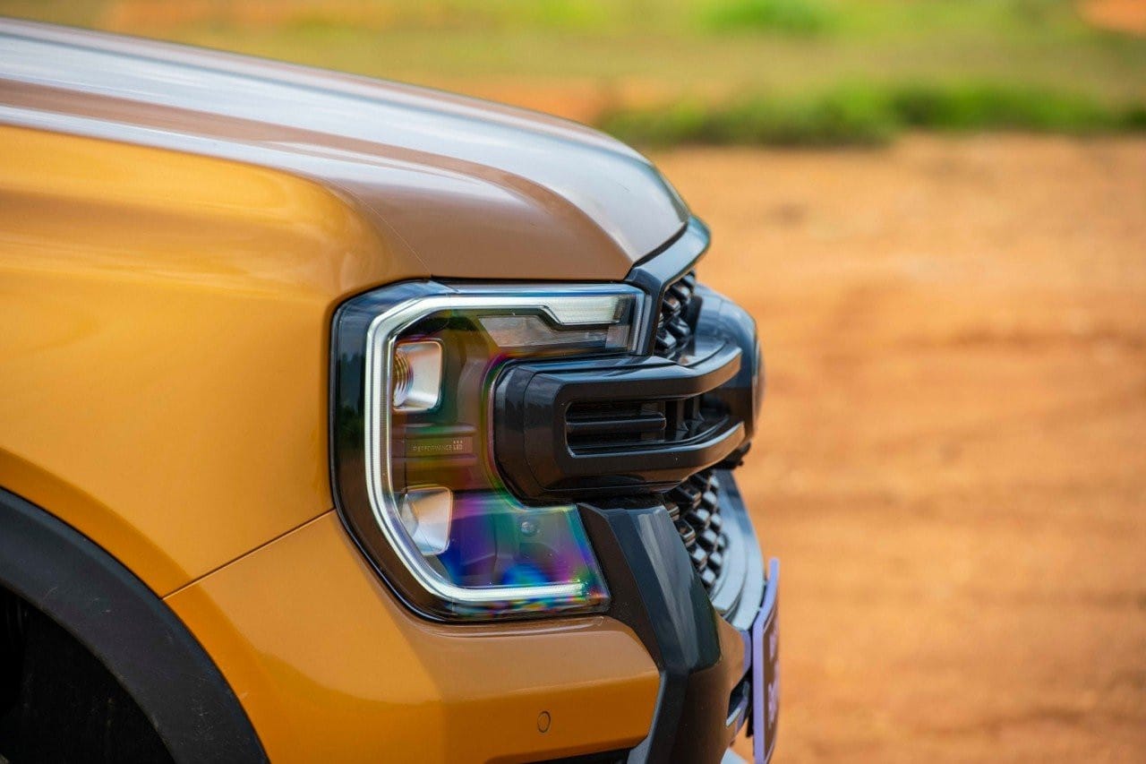 Cận cảnh cụm đèn hậu LED tinh tế trên Ford Ranger