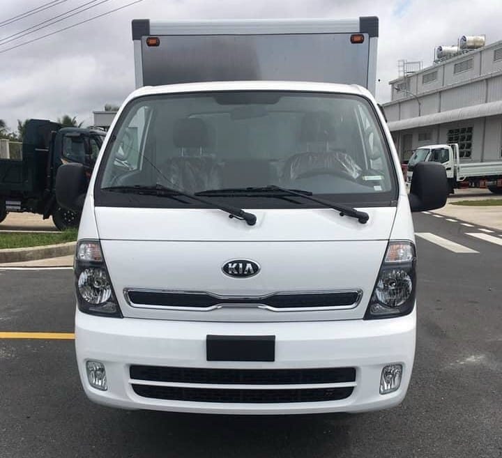 canh guong chieu hau va den pha xe tai 1 tan 5 Kia K200s hien dai