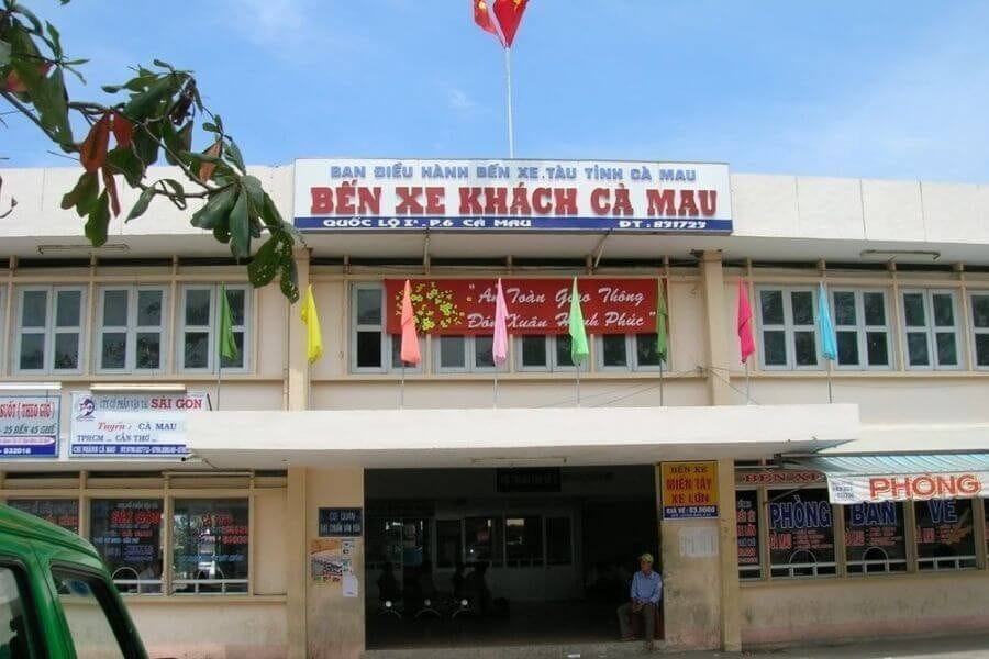 Cảnh quan toàn thể bến xe Cà Mau từ trên cao với các khu vực chức năng