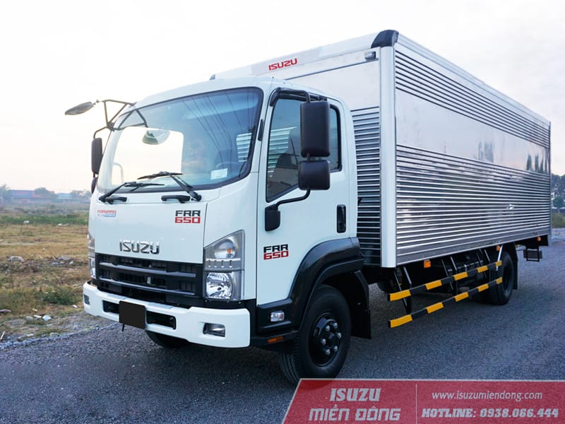 Cấu tạo thùng kín xe Isuzu 6T5 tối ưu chuyên chở