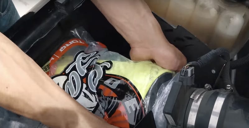 Che chắn kỹ lưỡng các bộ phận điện