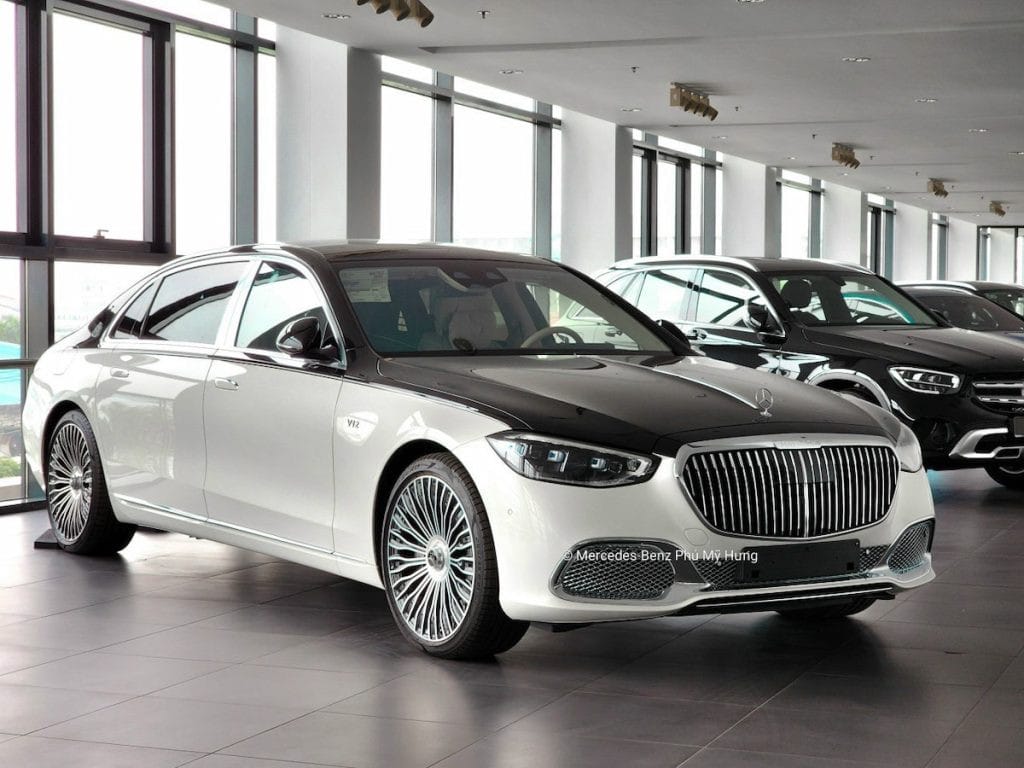 Chi tiết cảm biến an toàn và camera hỗ trợ lái trên Maybach S680, đảm bảo hành trình an toàn tối đa