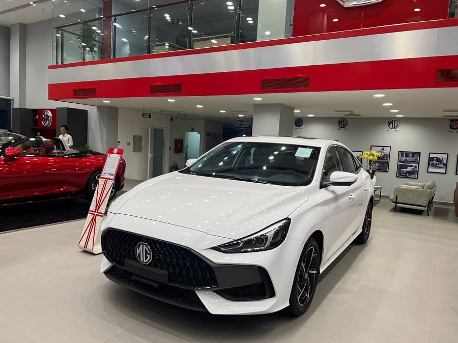 Chi tiết đầu xe MG5 Luxury với lưới tản nhiệt lớn