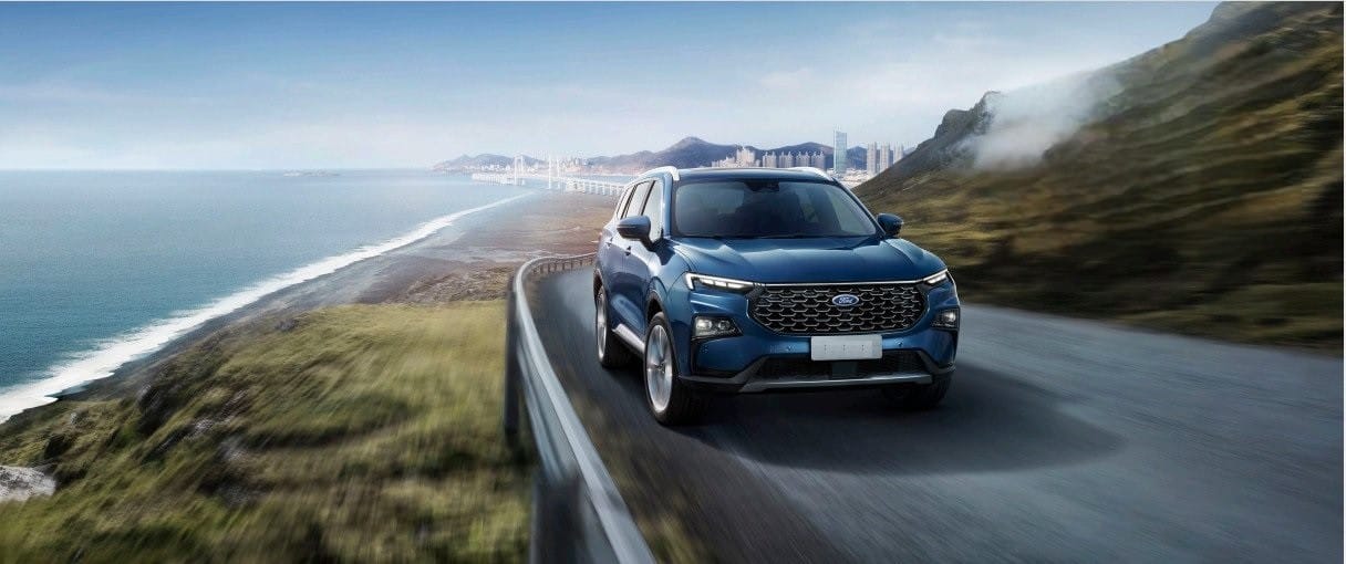 Chi tiết động cơ EcoBoost 1.5L của Ford Territory, làm rõ thông số kỹ thuật về công suất và mô-men xoắn.
