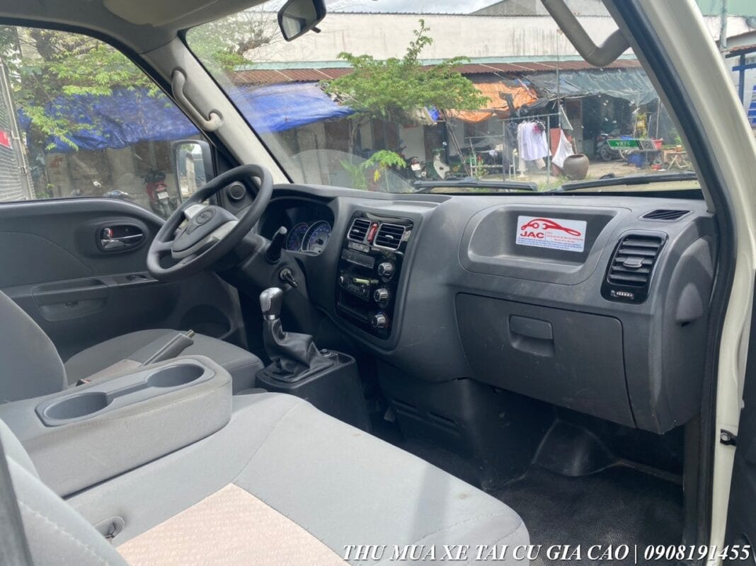 Chi tiết lốp và bánh xe sau của Jac 1.5 tấn cũ X150