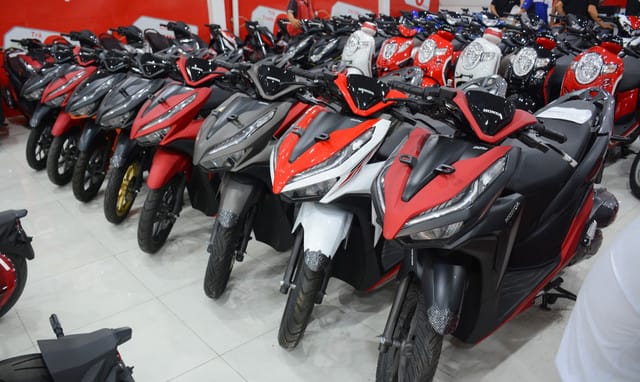 Chi tiết màu xe Vario 150 đen nhám sang trọng, nổi bật thiết kế thể thao