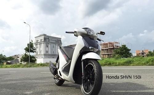 Chi tiết tem 150cc trên thân xe Honda SH, giúp phân biệt phiên bản
