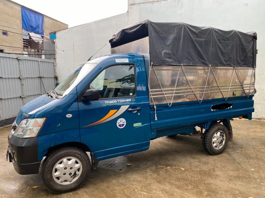 Chi tiết xe tải van Thaco Towner 990kg đời 2020 thùng bạt