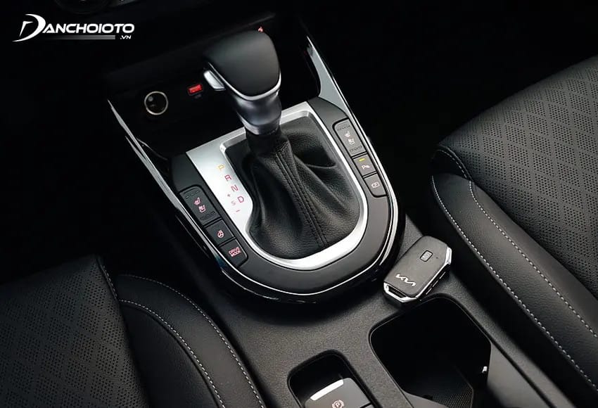 Chìa khóa thông minh của Kia K3 với tính năng khởi động từ xa, nâng cao tiện ích cho người sử dụng.