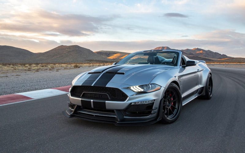 Chiếc Ford Mustang màu vàng mạnh mẽ với logo ngựa hoang, dòng xe có logo hình con ngựa giá bao nhiêu hấp dẫn