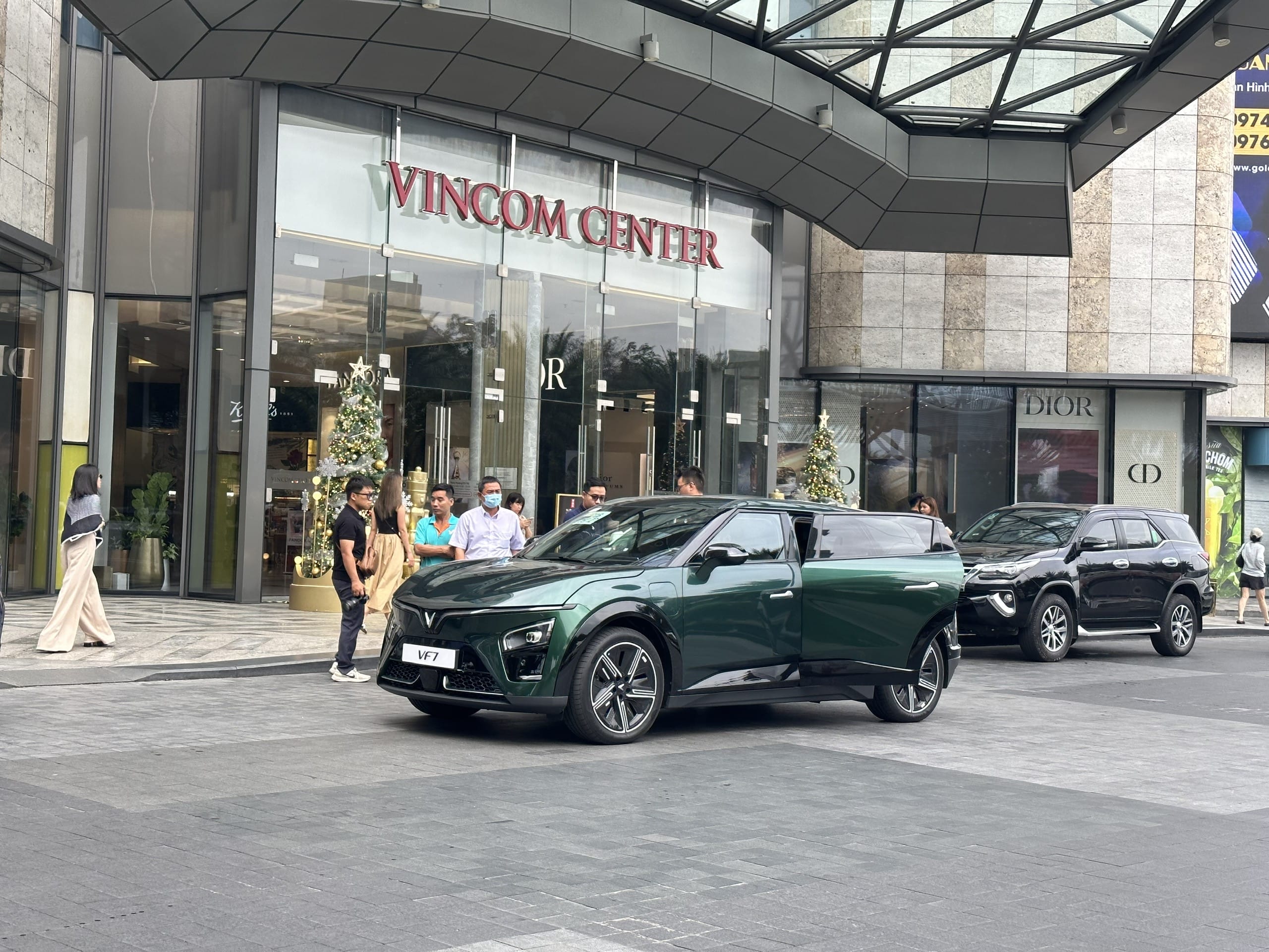 Chính sách trả góp VinFast VF7
