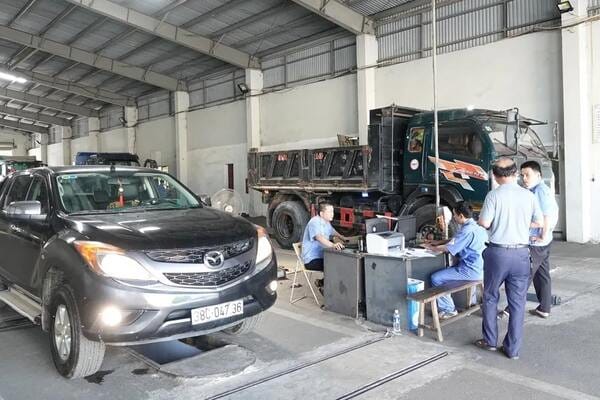 Chủ xe ô tô cá nhân đủ điều kiện có thể gia hạn kiểm định tự động online tiết kiệm thời gian
